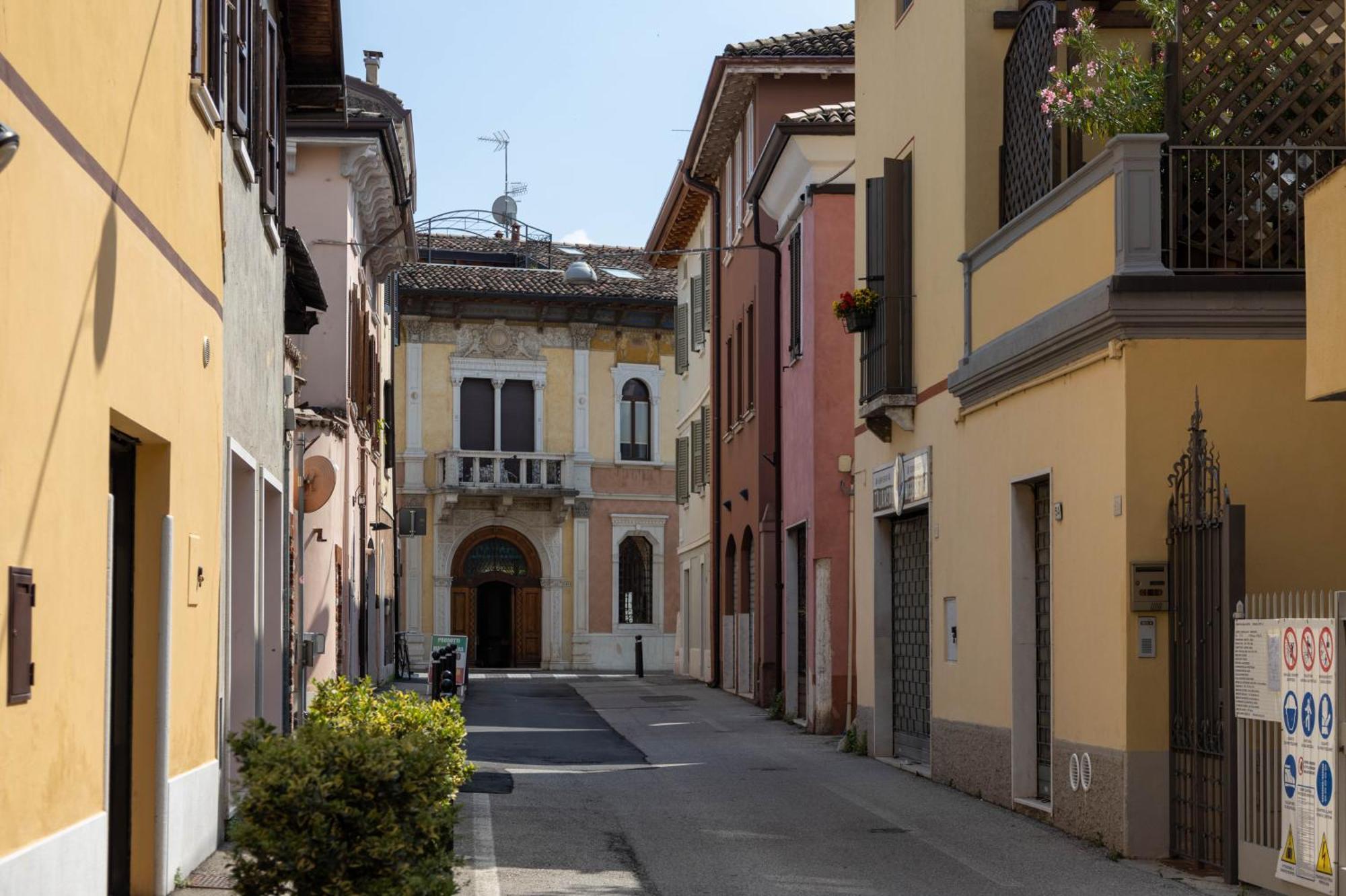 Haus Martina Apartment Desenzano del Garda Ngoại thất bức ảnh